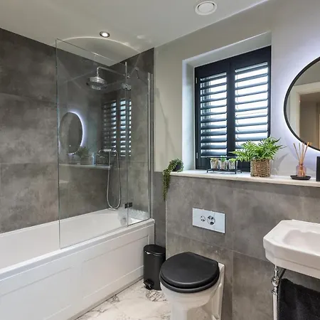 Hilltop Snug: Cozy Family Retreat In * Pateley Bridge